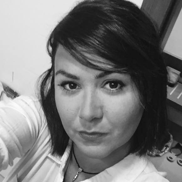 Poshmark profile picture for @toptrend